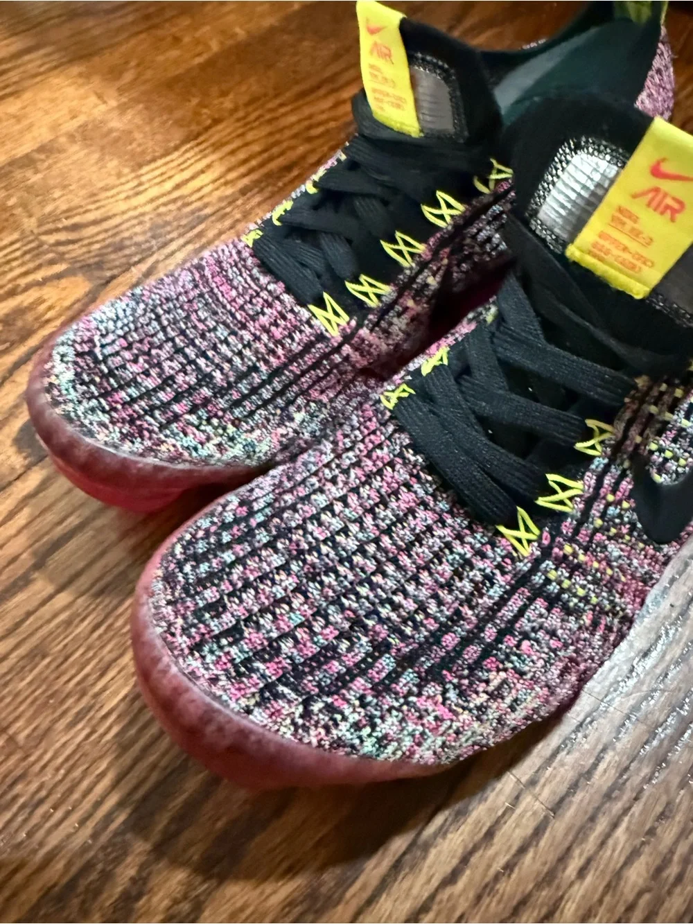 Nike Multicolor Flyknit Air VaporMax Sneakers W8